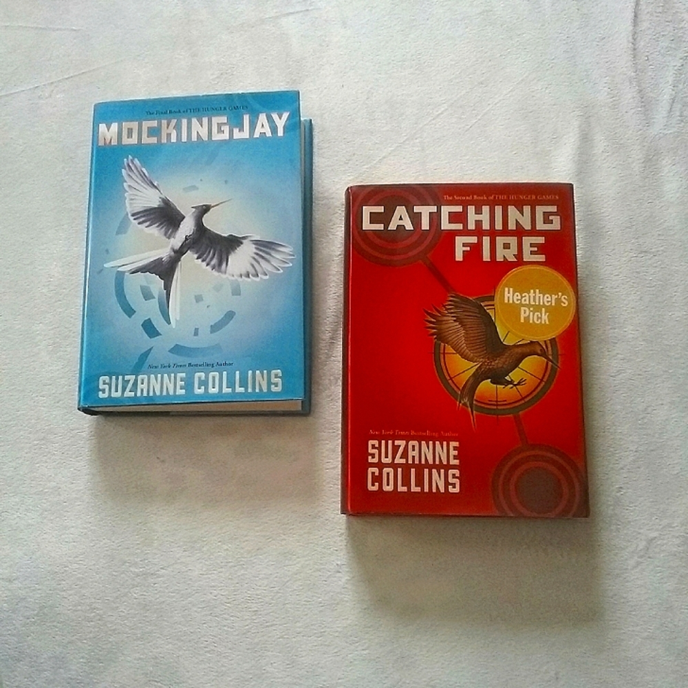 Mocking Jay & Catching Fire (Hunger games) Books
